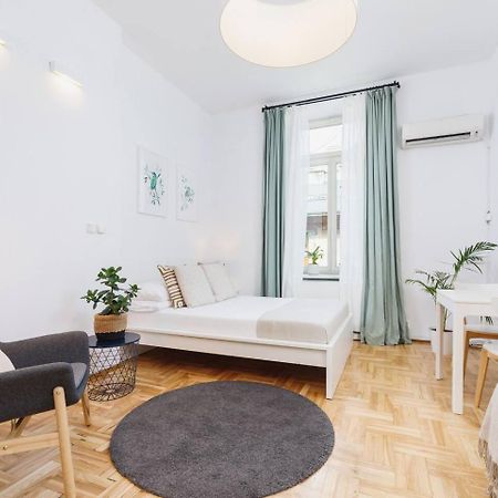 Апартаменты Private Parking - Old Town - Sw Krzyza 16 Street Краков Экстерьер фото