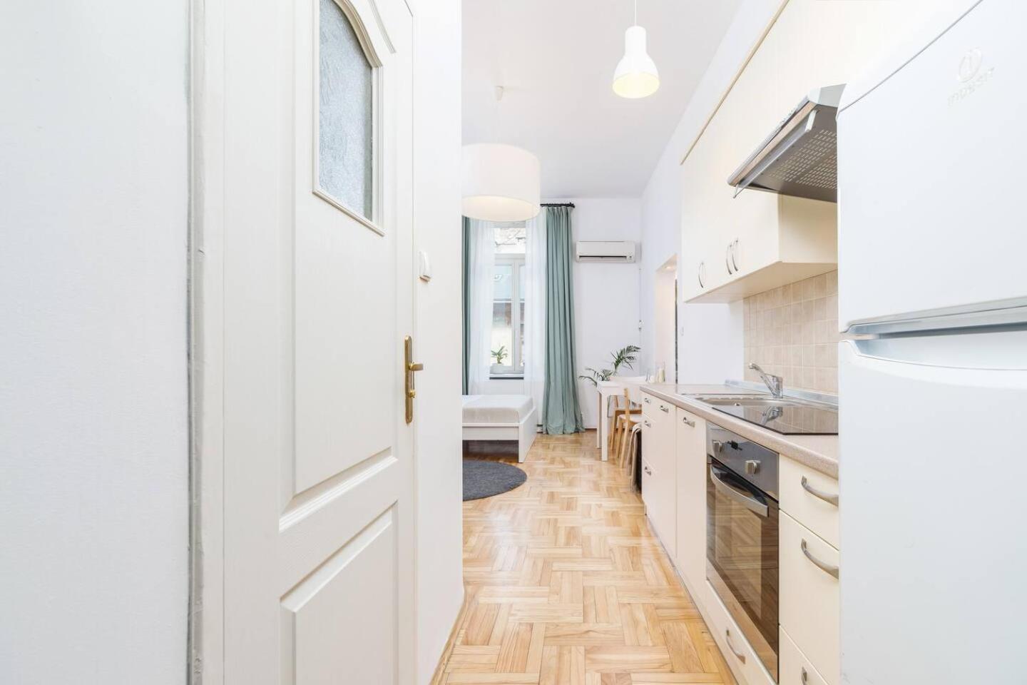 Апартаменты Private Parking - Old Town - Sw Krzyza 16 Street Краков Экстерьер фото
