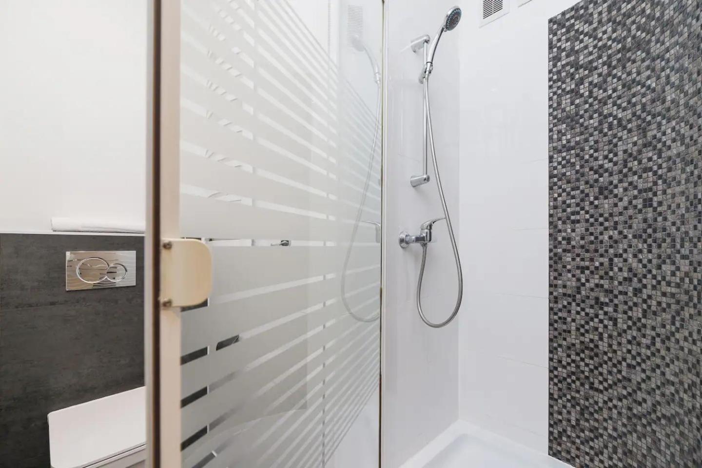 Апартаменты Private Parking - Old Town - Sw Krzyza 16 Street Краков Экстерьер фото